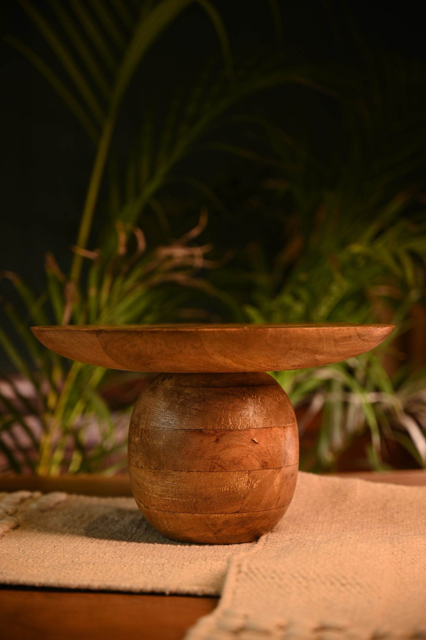 The Pedestal Cake Table (Round)