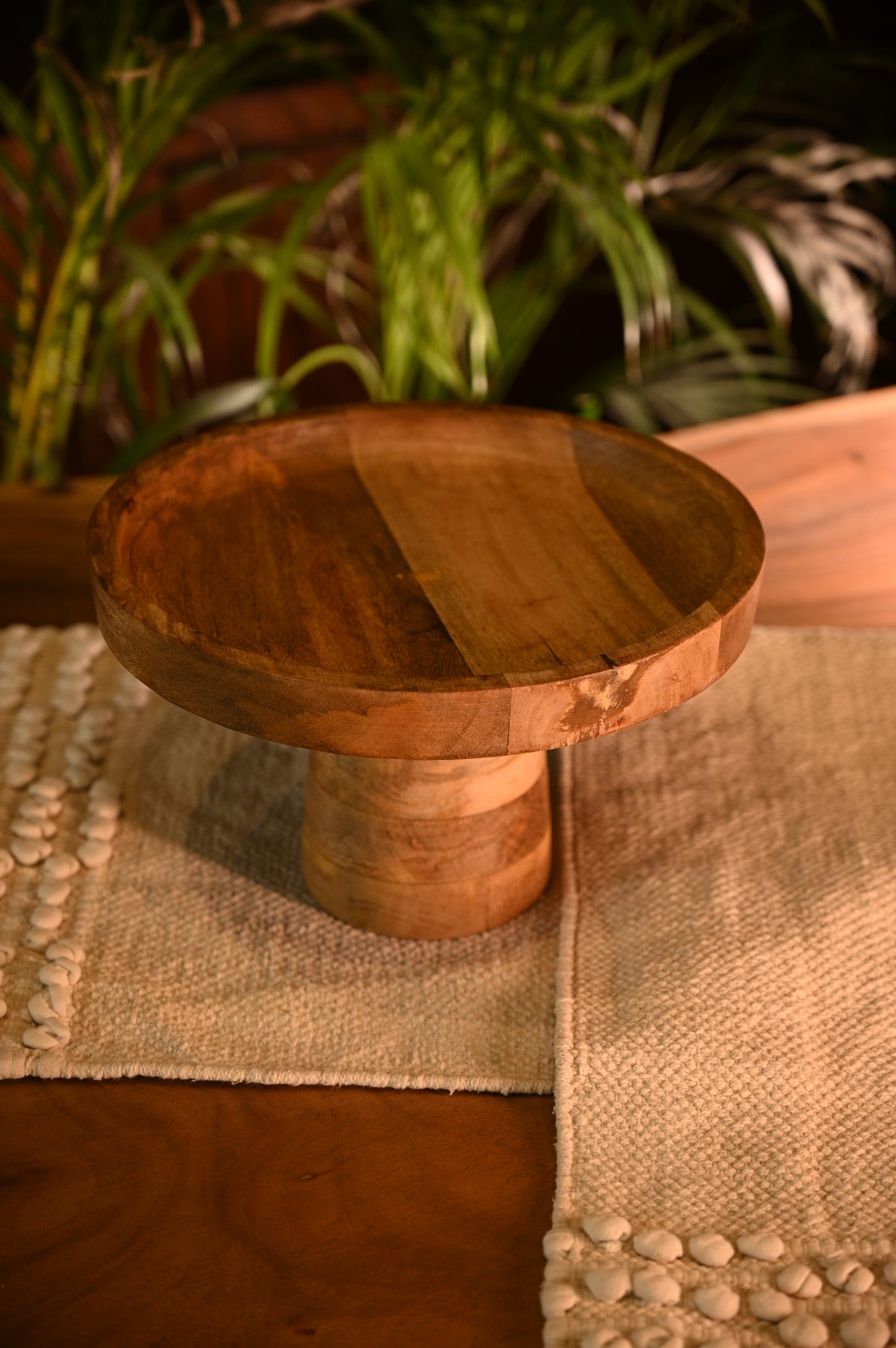 The Pedestal Tray Table