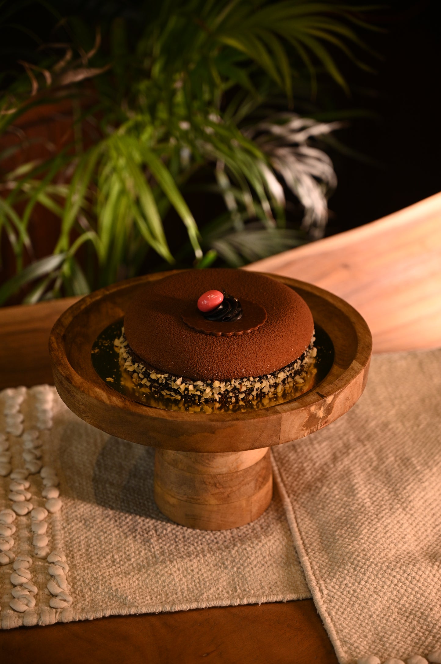 The Pedestal Tray Table
